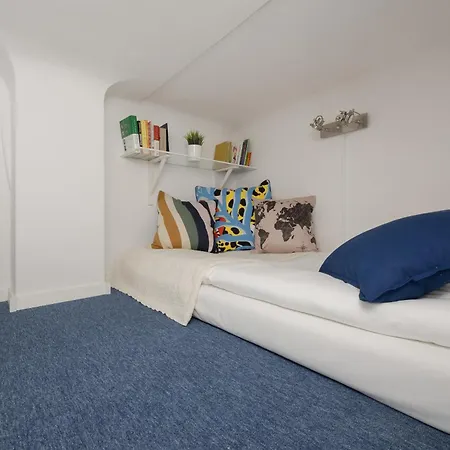 Apartment Spacious In The Center By Rent Like *