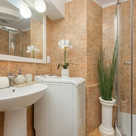 Spacious In The Center By Rent Like Apartment Warsaw